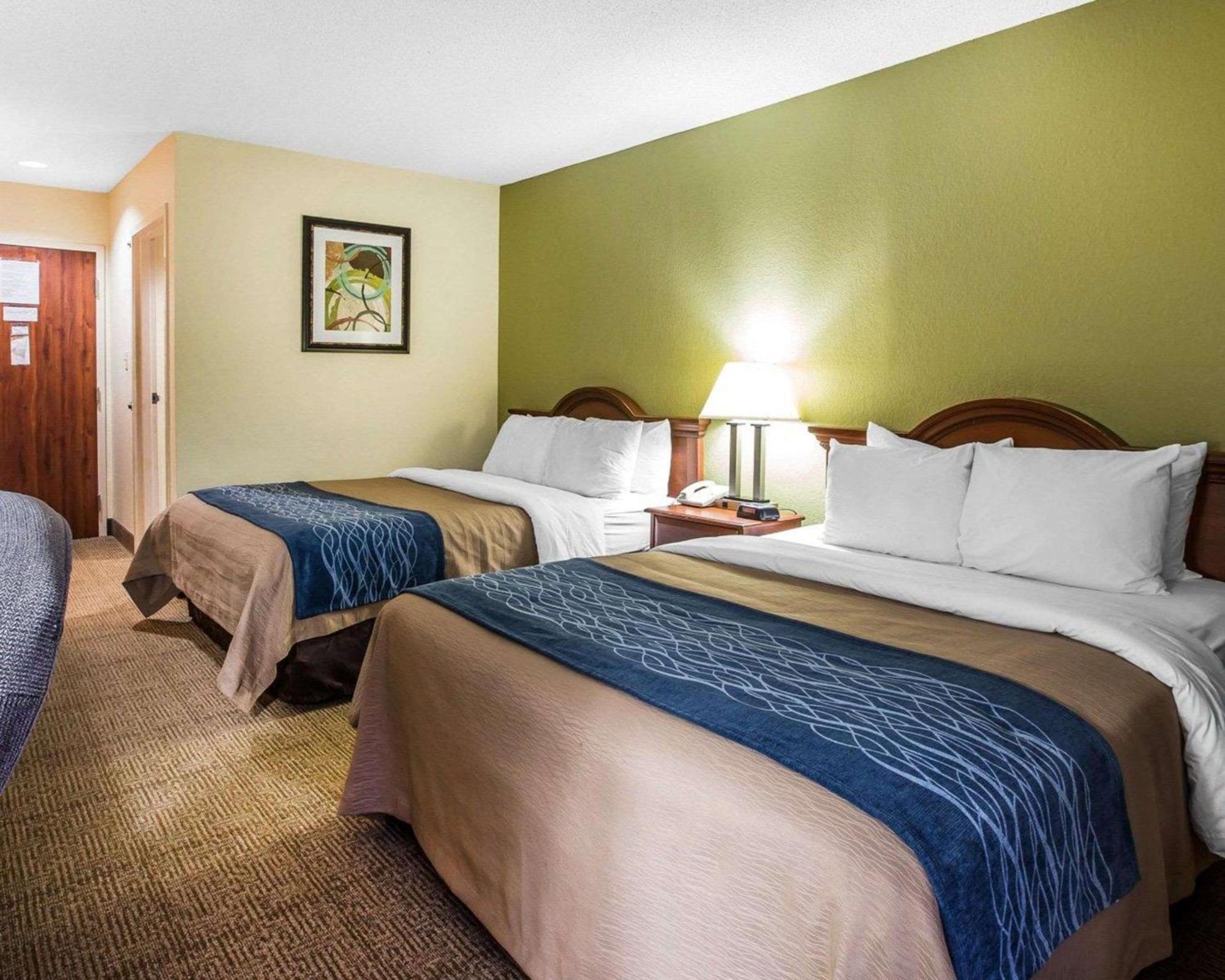 Queen Room with Two Queen Beds - Non-Smoking